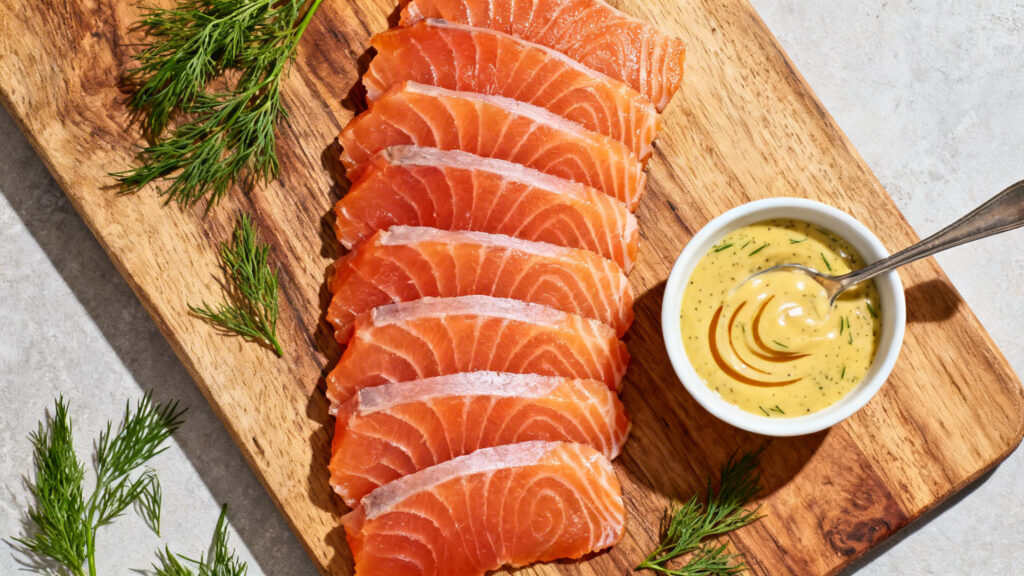 Gravlax avec sauce moutarde aneth façon scandinave