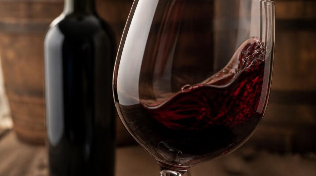 Tanins et robe d’un vin rouge de garde